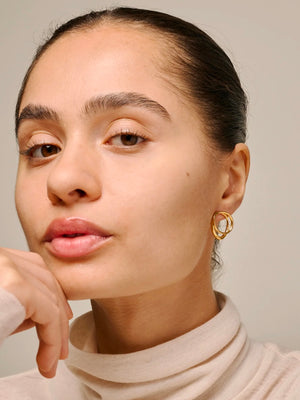 Enamel Bellu Studs