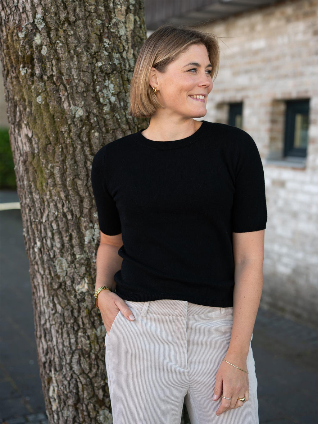Dear Dharma Marthe Tee Black