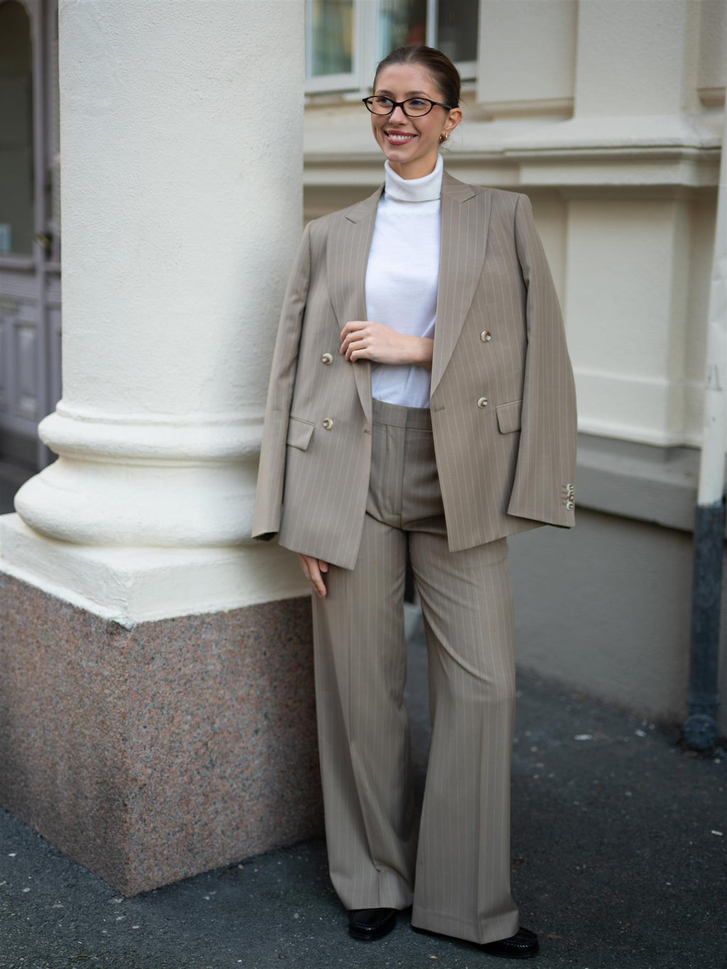 ONE and OTHER Åse Blazer Taupe