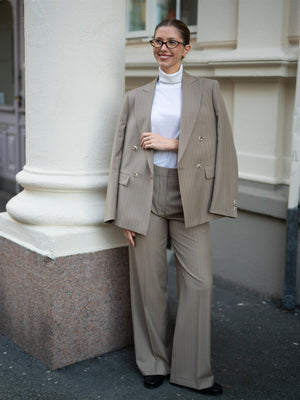 ONE and OTHER Åse Blazer Taupe