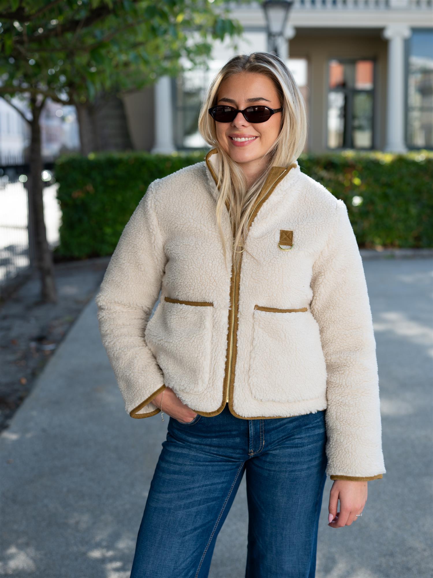 Elenora Casual Cream