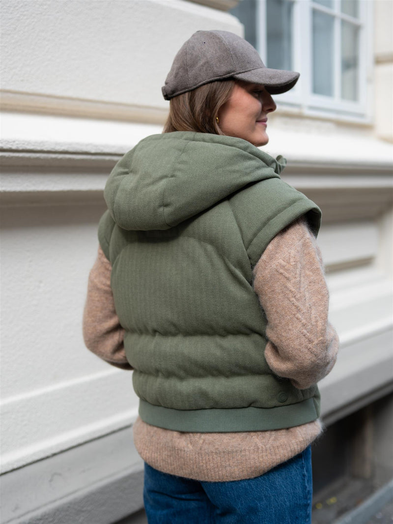 Colmar Quilted Vest With Hood