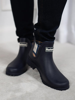 Barbour Wilton Chelsea Welly Navy