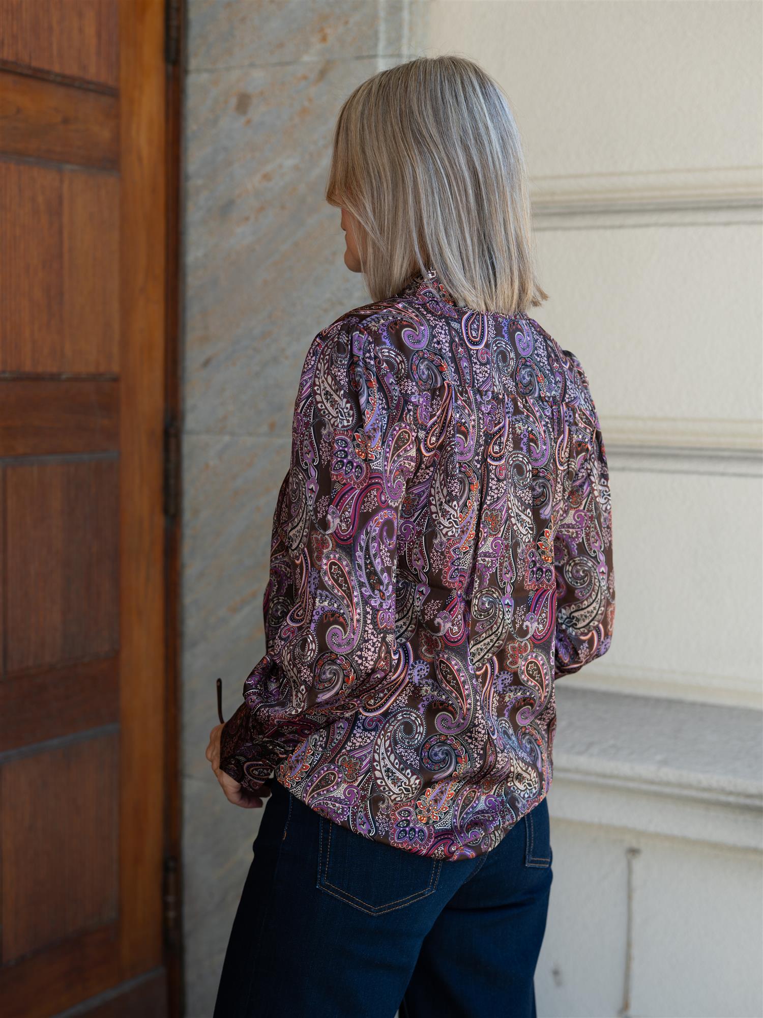 Amelie Blouse With Stand Collar