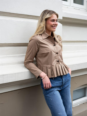 Munthe Lustona Camel
