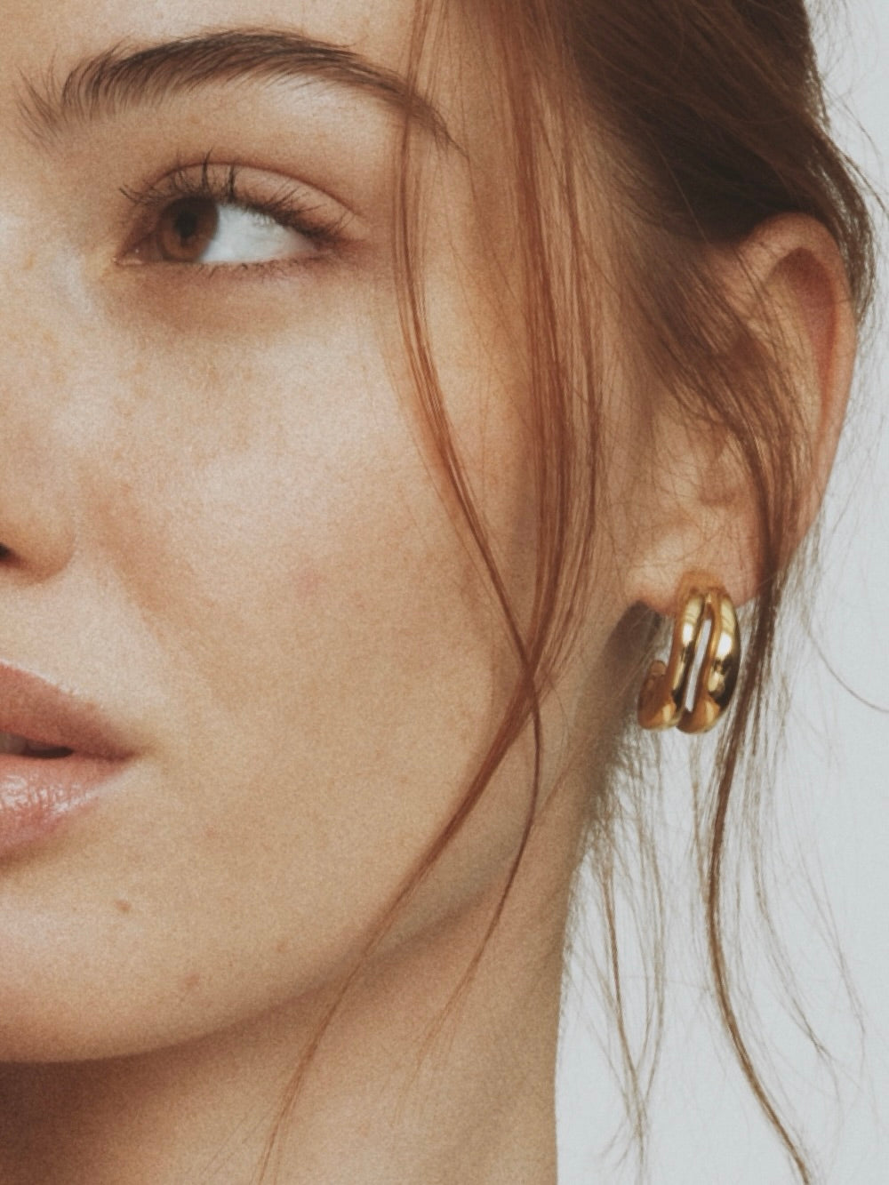 Camilla Pihl The Big Curved Hoops Gold