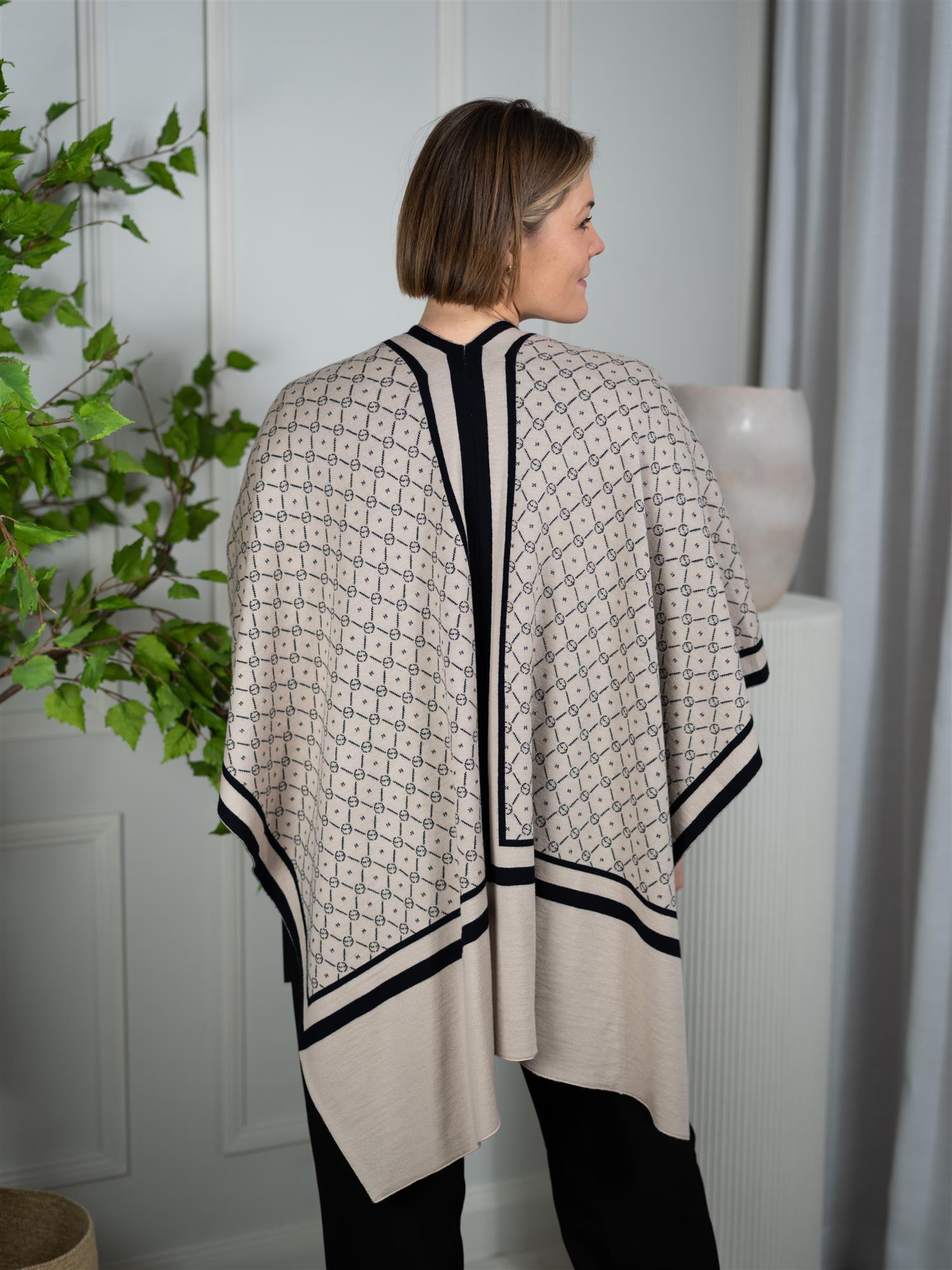 Busnel Garnette Poncho Mini Fudge/Marine