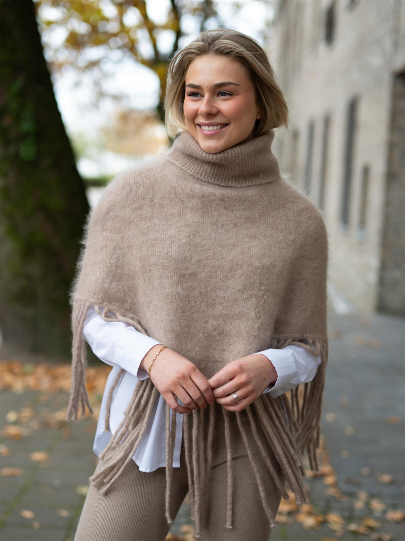 Ella&il Nikola Chunky Poncho Hazel Beige