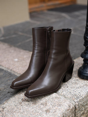 Camilla Pihl Jaxie Boot Dark Brown