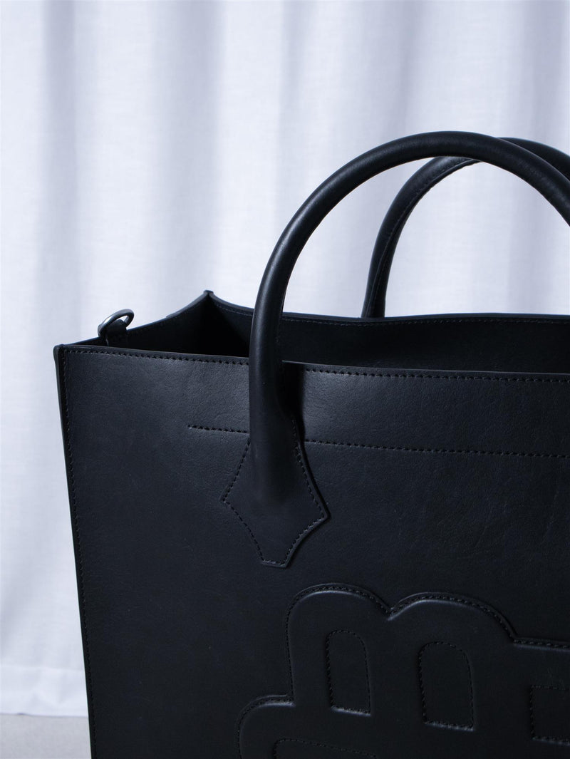 Munthe Franci Black