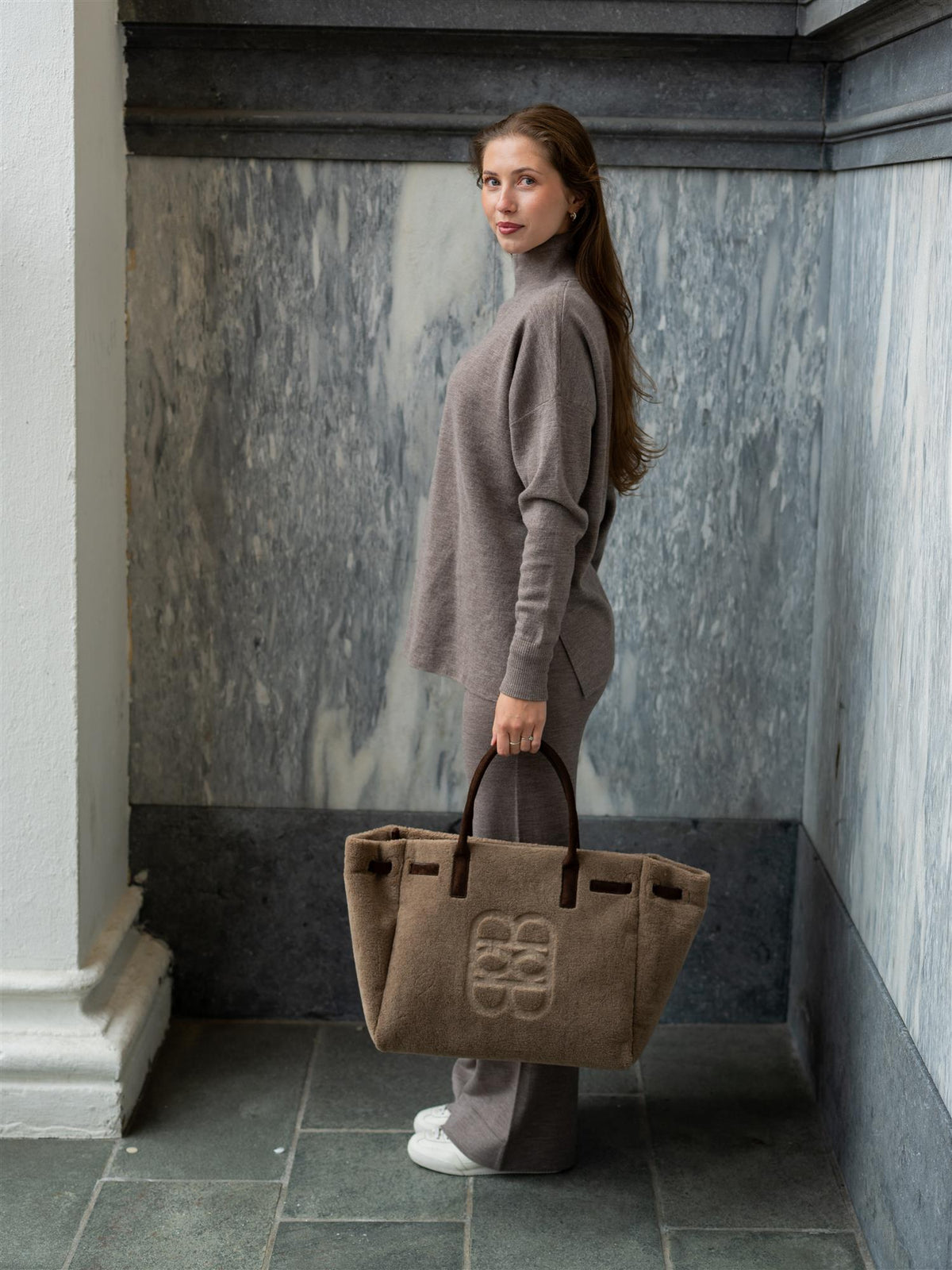 Lykke Shearling Bag Taupe