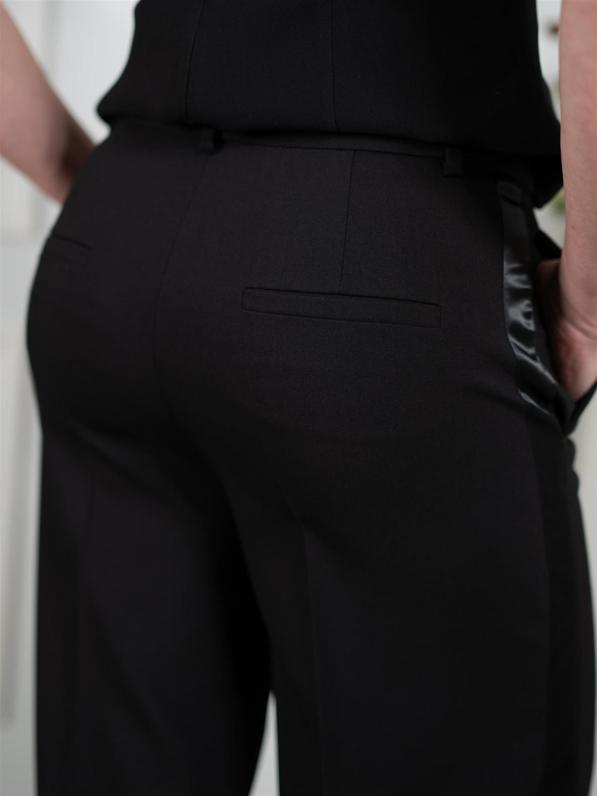 Shiloh Stripe Black