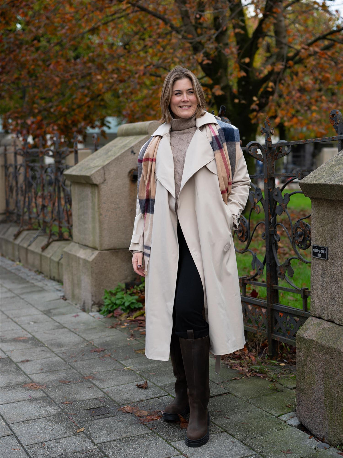 Regndråpe Trench Coat Sand