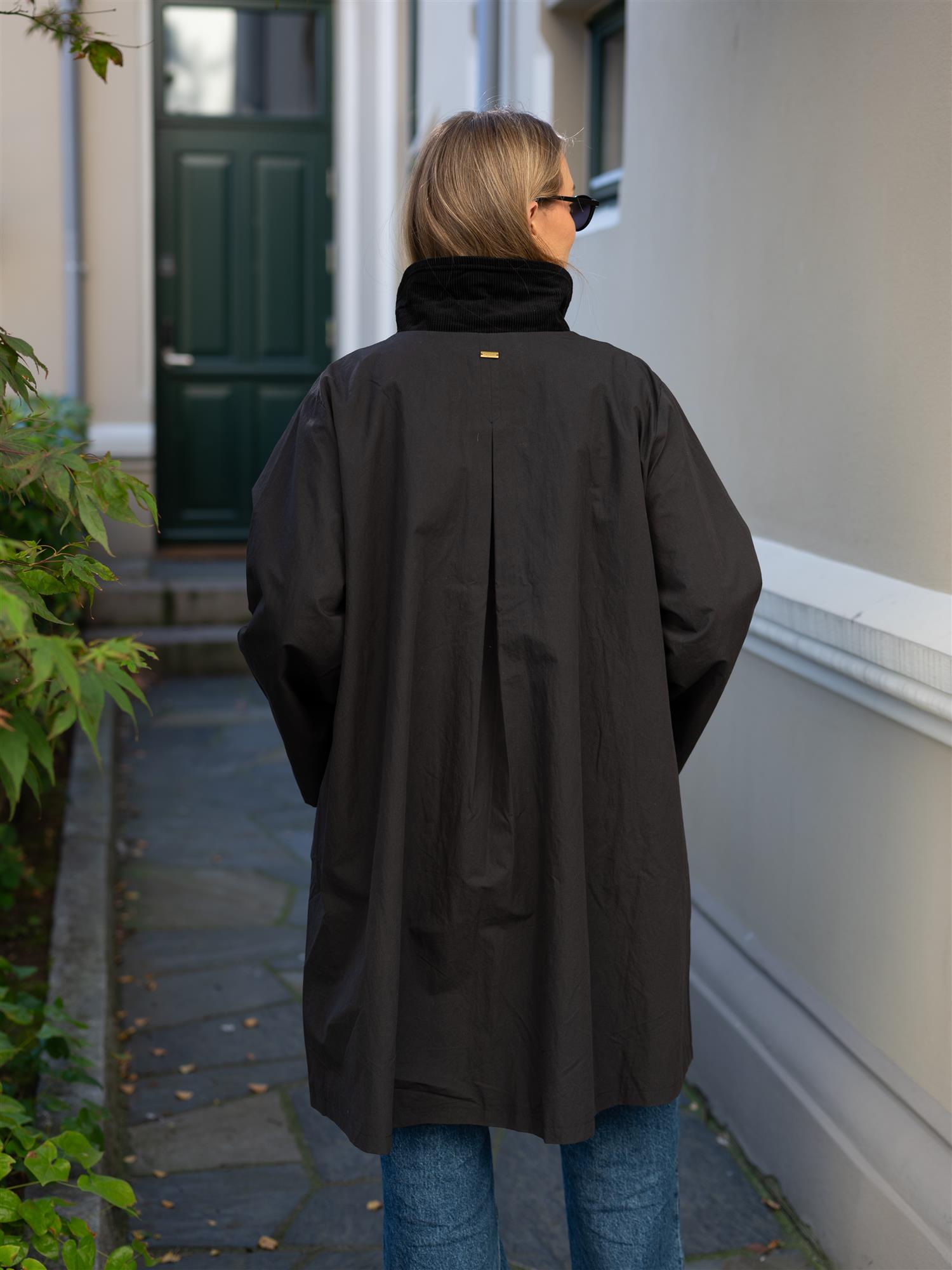 Sable Coat Black