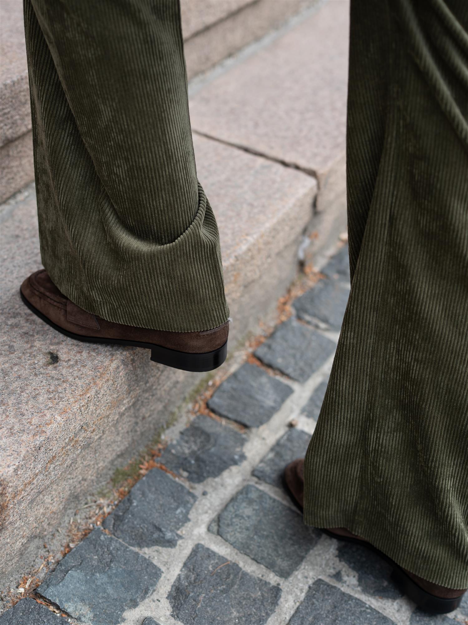 ATP Atelier Airola Walnut Suede