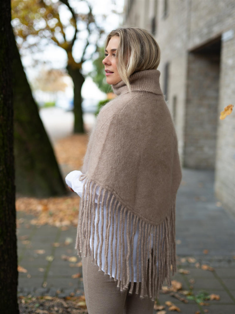 Ella&il Nikola Chunky Poncho Hazel Beige