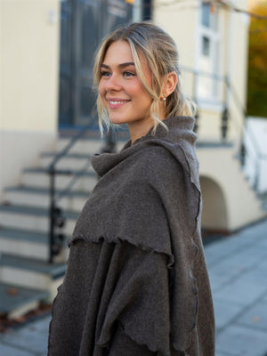 Davida Triangle Scarf Cacao