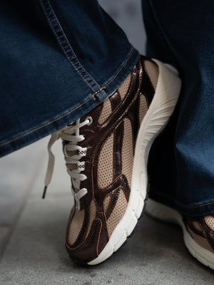 Mercer The Re Run Cracked Brown