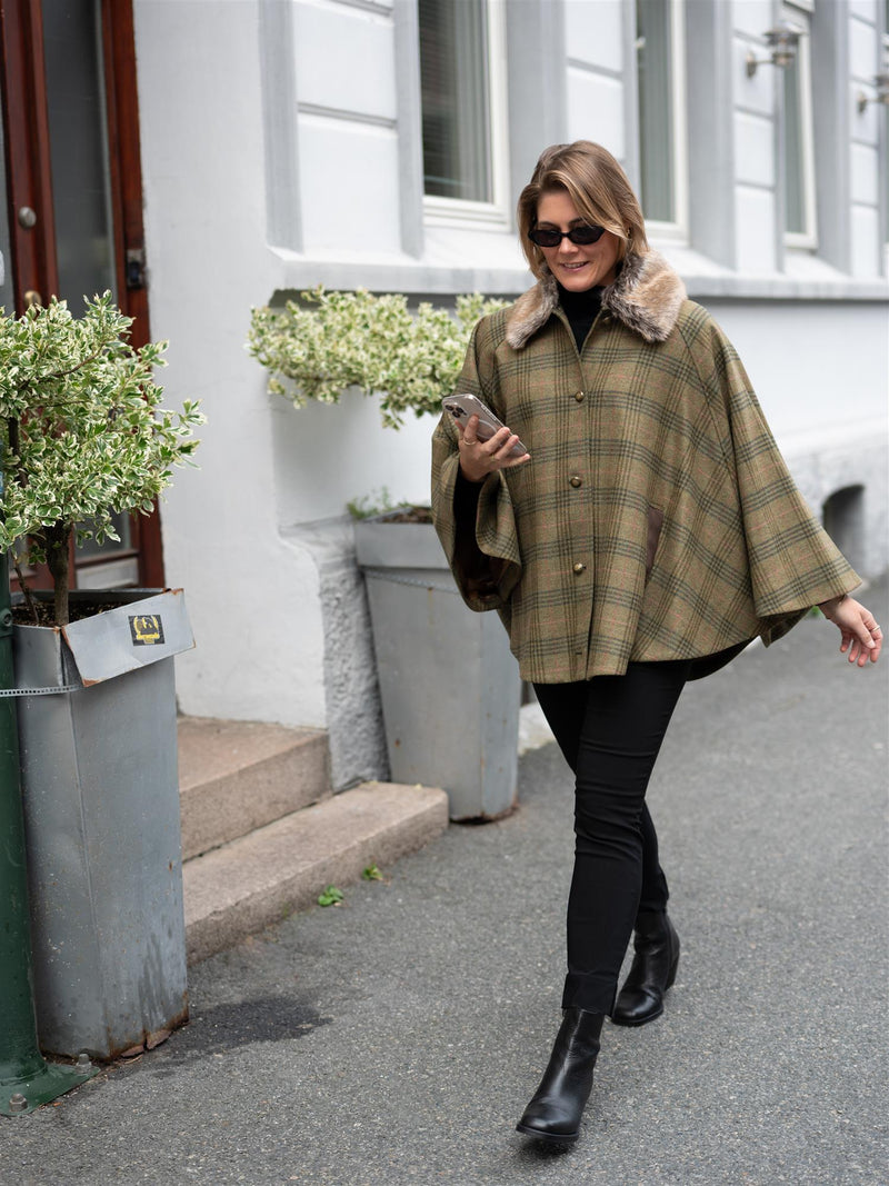 Barbour Flax Lily Wool Cape Dark Moss