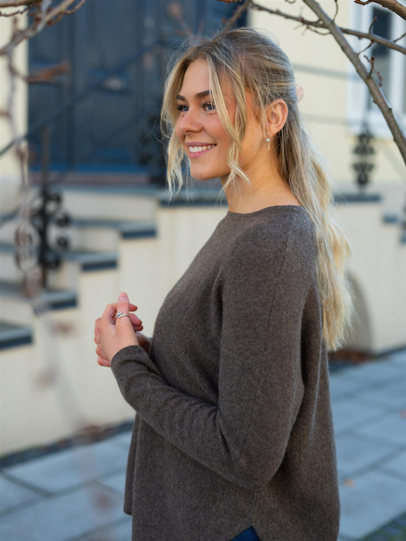 Davida Curved Sweater Cacao