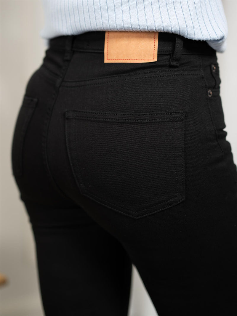 Jeanerica Fuji Rinse Stay Black