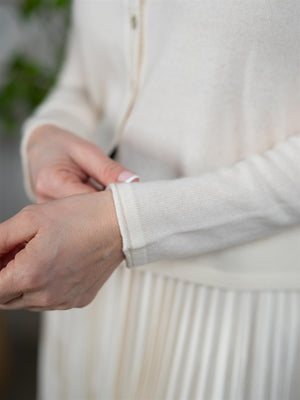 Dear Dharma Clara Cardigan Cream