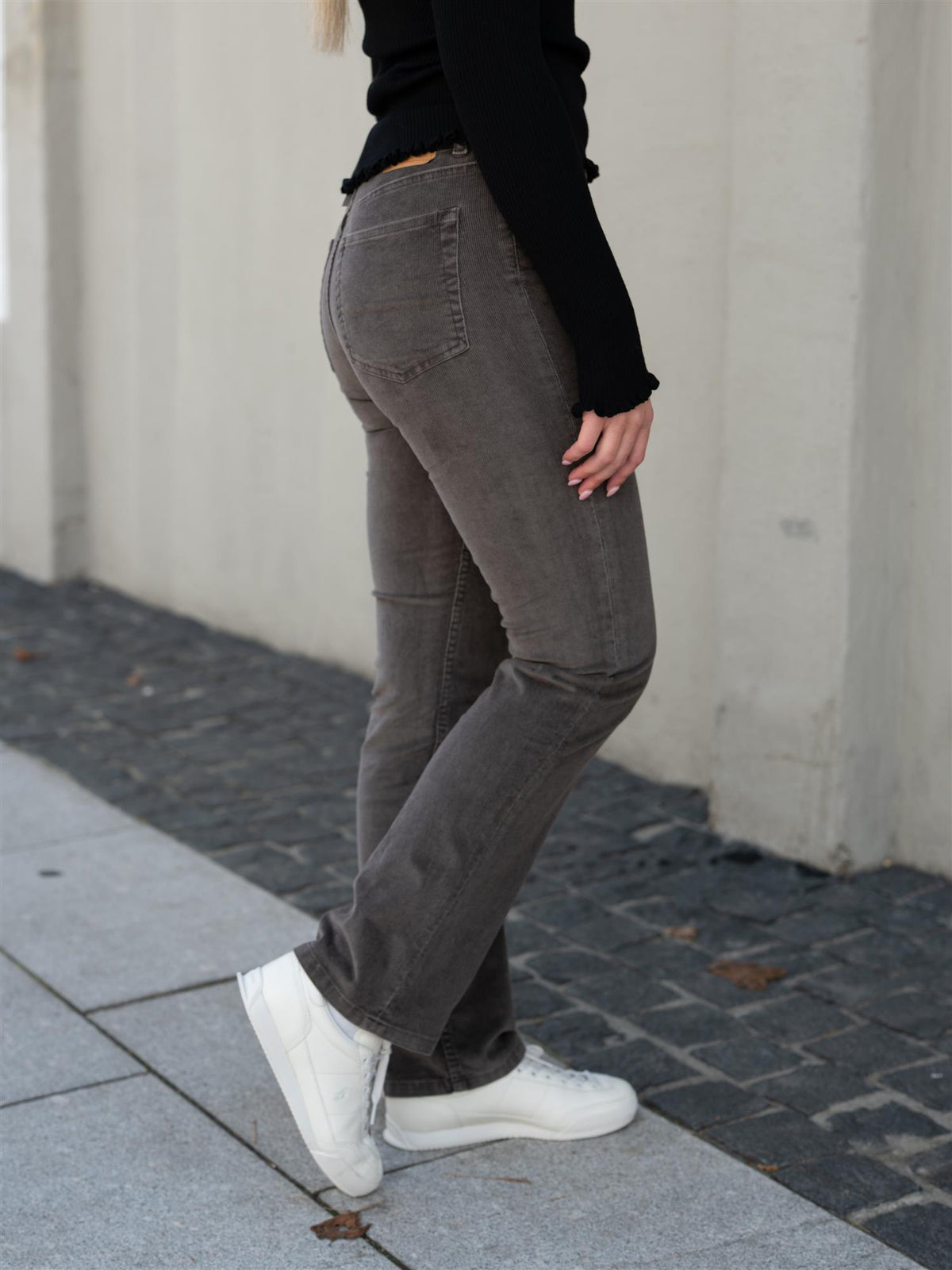 Jeanerica Arc Brown Corduroy