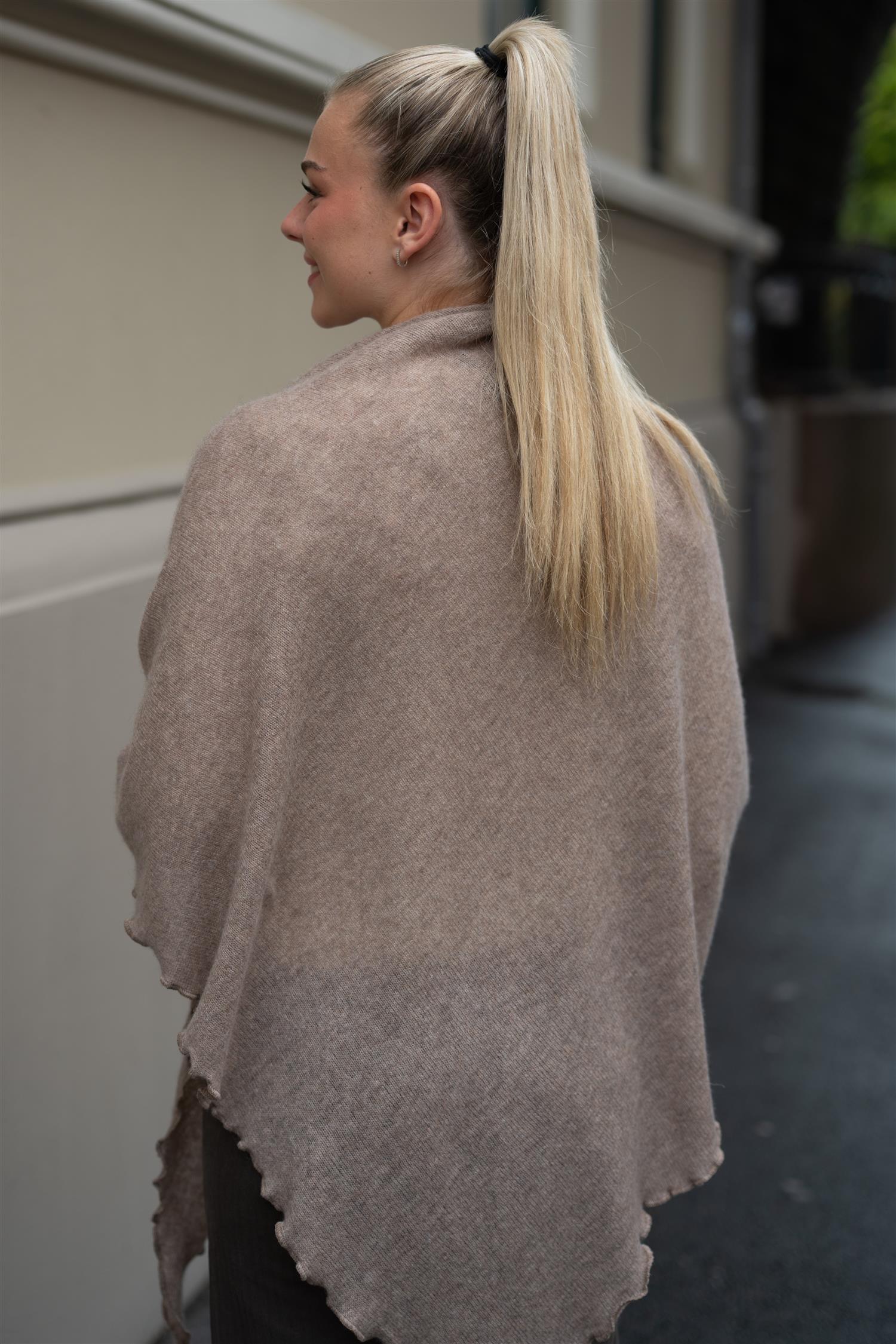 Triangle Scarf Mink