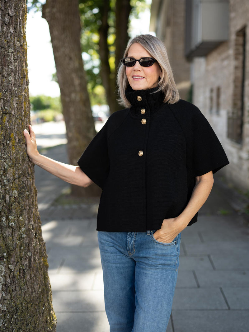 Busnel Lisalou Cable Knit Black Cape