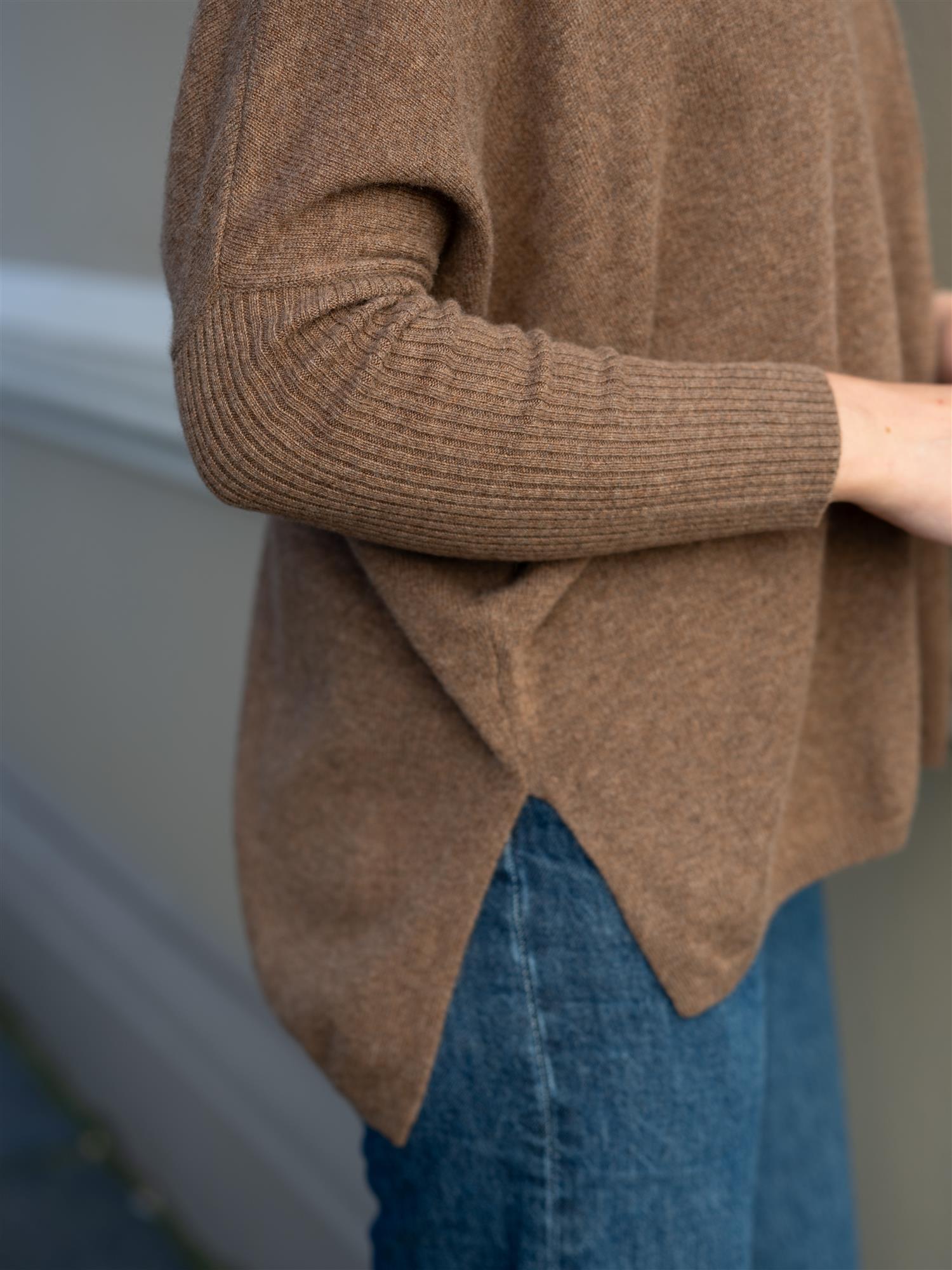 Andrea Pullover Poncho Cafe Au Lait