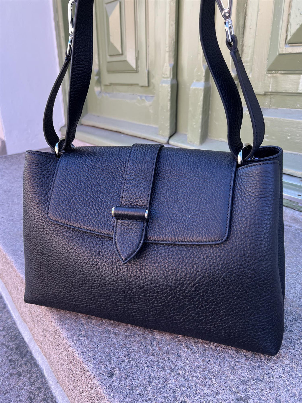 Decadent Cathrine Working Shoulder Bag