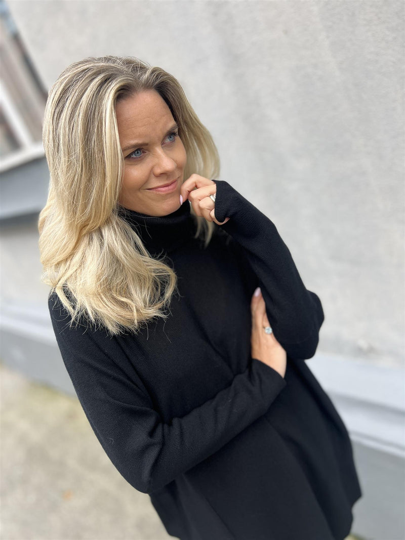 Cathrine Hammel Merino Long Wide Turtleneck