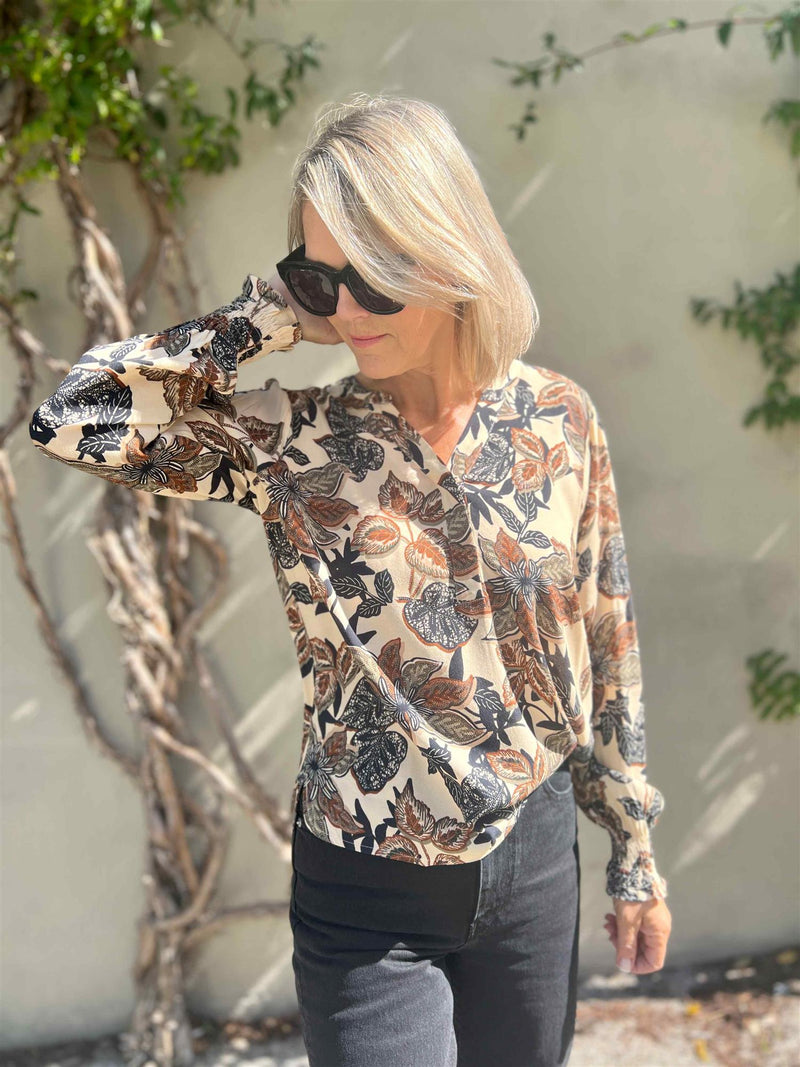 Riccovero Cream Top