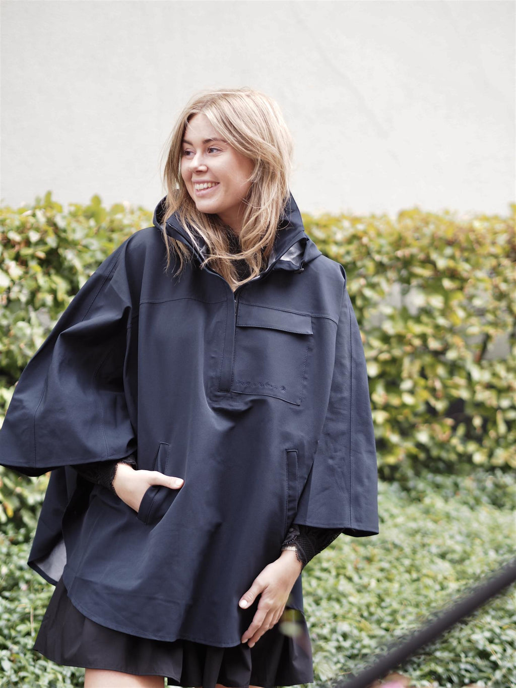 Libra rain poncho