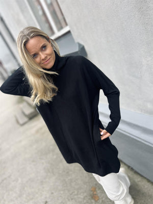 Cathrine Hammel Merino Long Wide Turtleneck