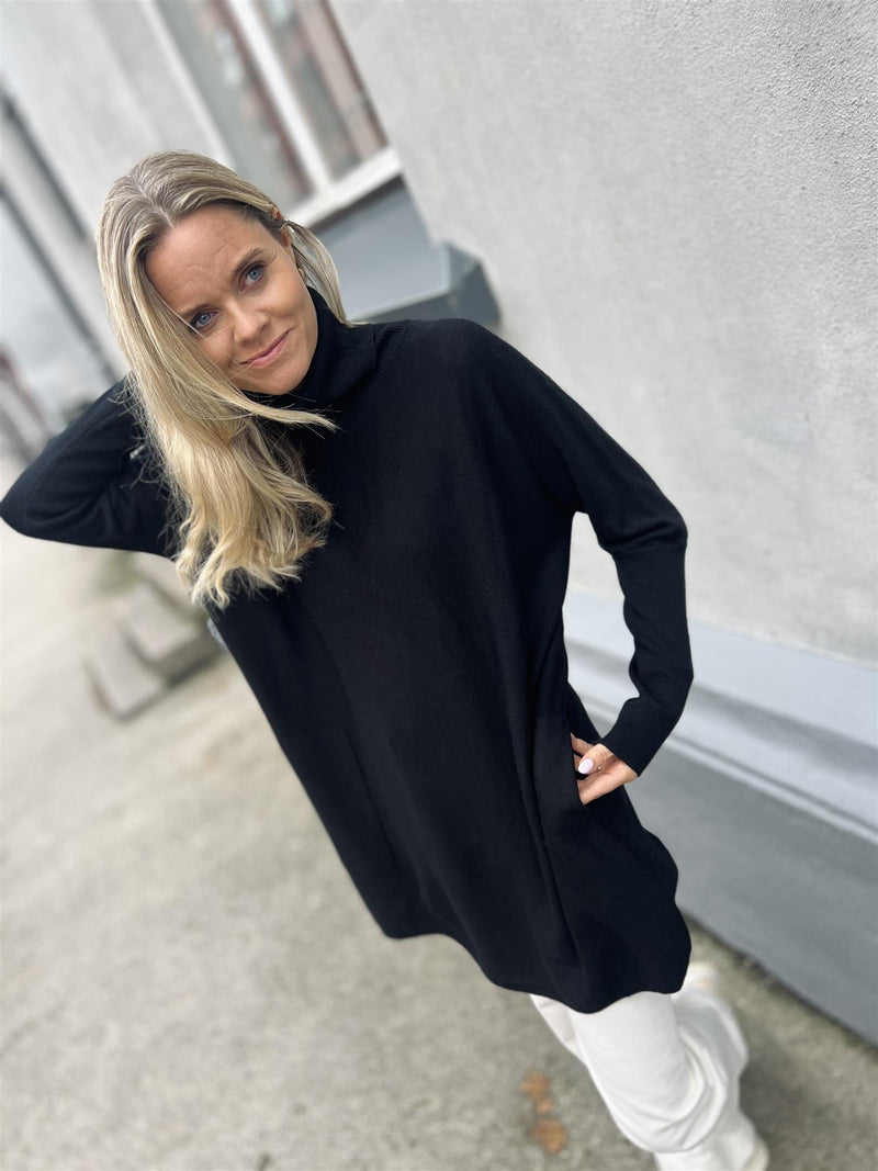 Cathrine Hammel Merino Long Wide Turtleneck